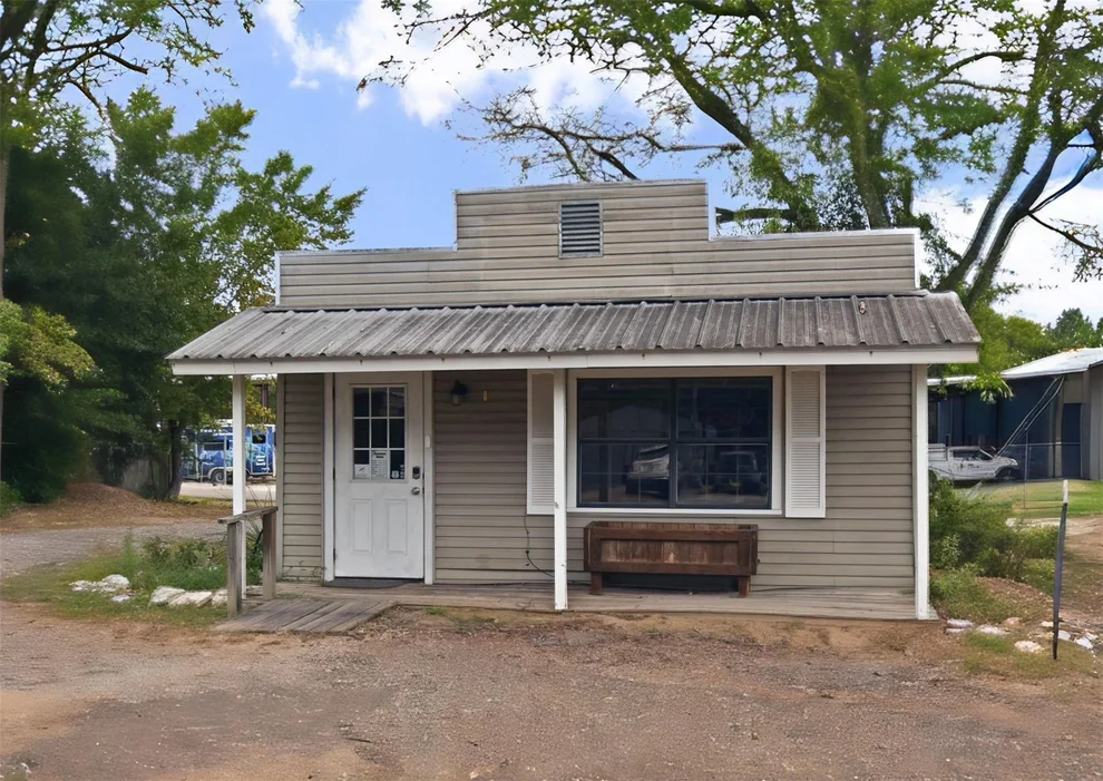 Unit for sale at 415 W Bermuda Street, Quitman, TX 75783