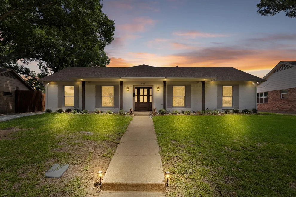 Unit for sale at 908 Vinecrest Lane, Richardson, TX 75080