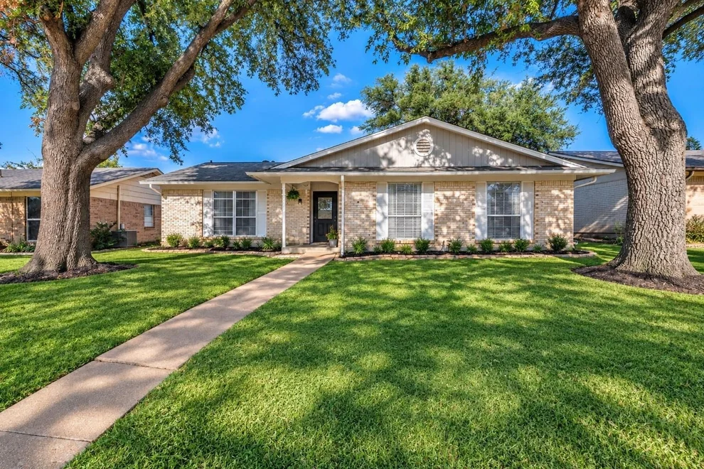 Unit for sale at 2920 Sidney Drive, Mesquite, TX 75150