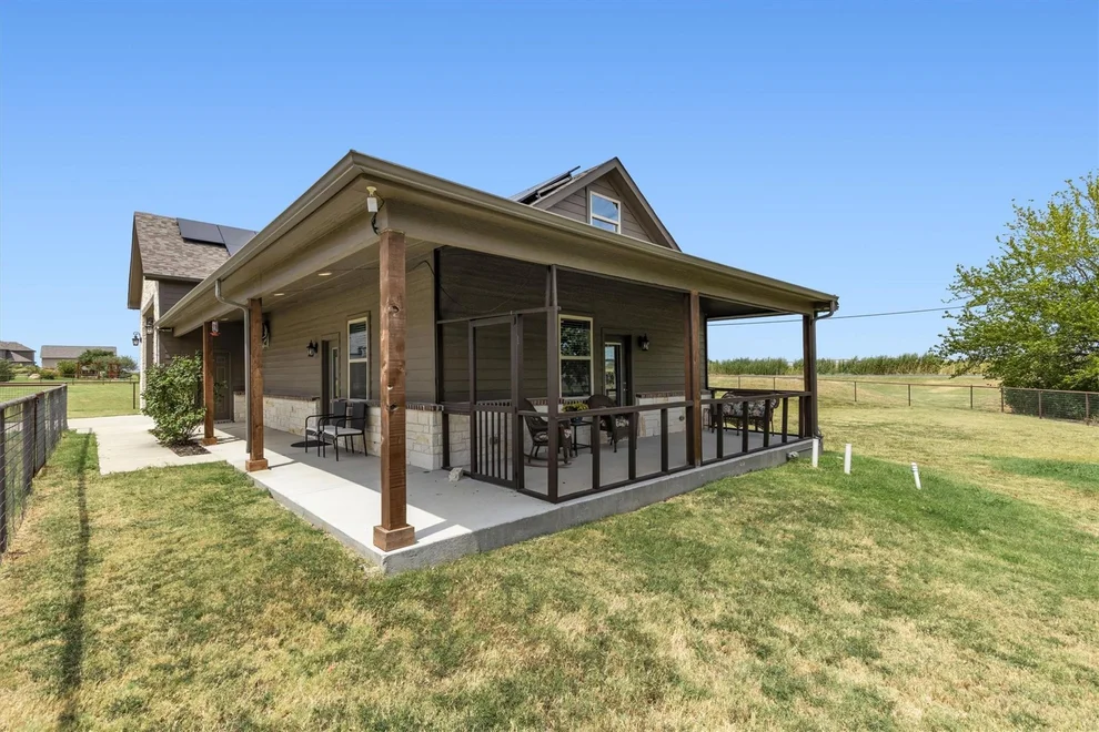 Unit for sale at 157 Daniel Drive, Van Alstyne, TX 75495