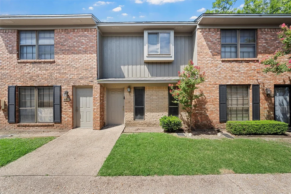 Unit for sale at 1310 Speight Avenue, Waco, TX 76706