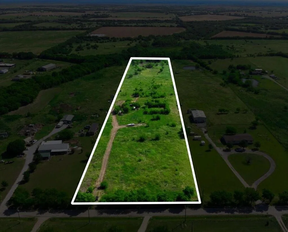 Unit for sale at 15116 Stice Road, Krum, TX 76249