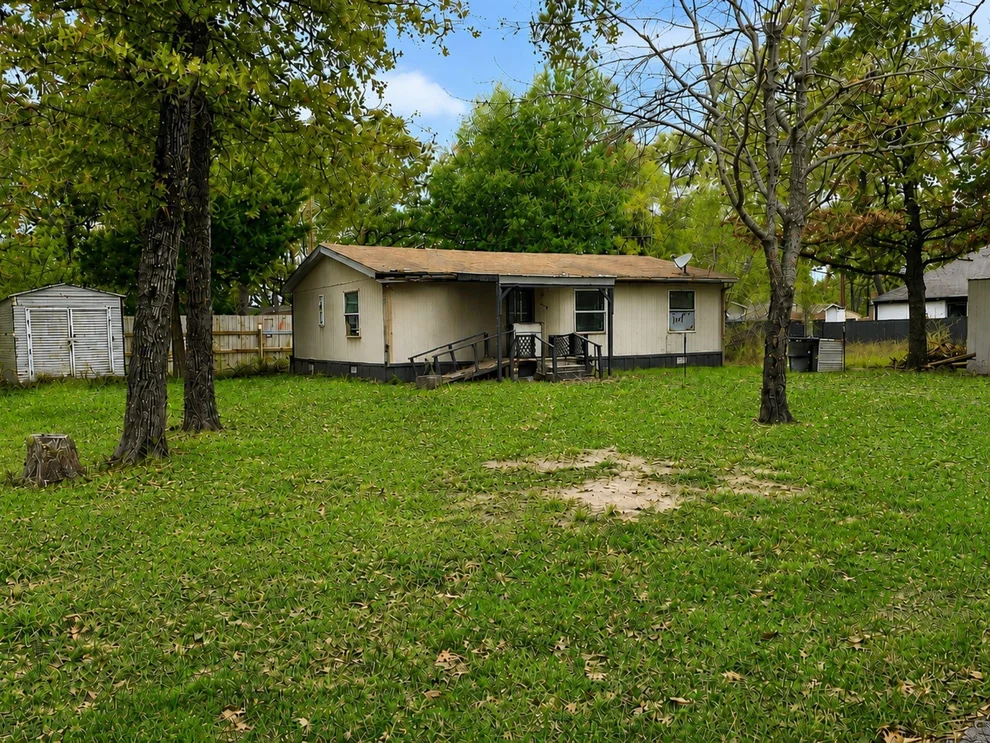 Unit for sale at 143 Chillacothe Trail, Mabank, TX 75156