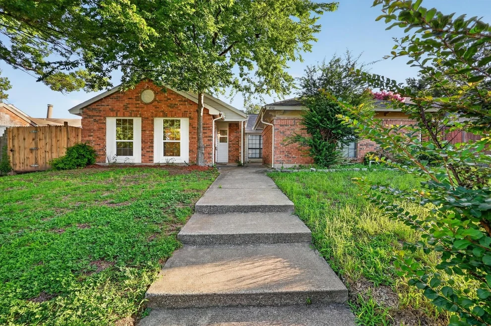 Unit for sale at 428 Dollins Street, Cedar Hill, TX 75104