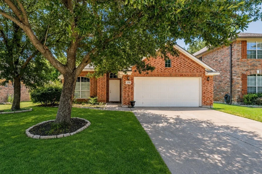 Unit for sale at 2755 Honey Suckle Drive, Grand Prairie, TX 75052