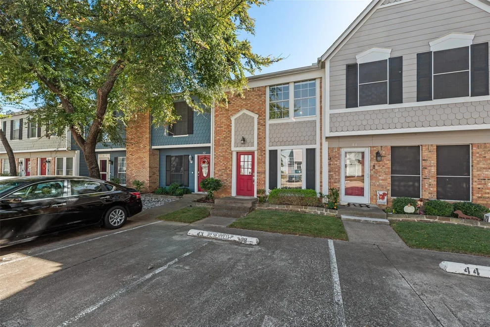 Unit for sale at 43 Abbey Road, Euless, TX 76039