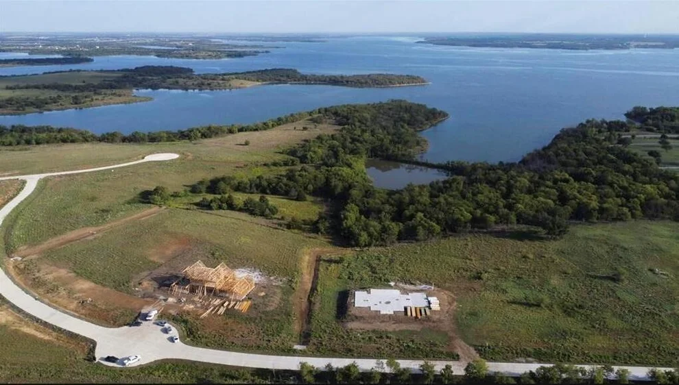 Unit for sale at 1231 Lakeway Drive, Sanger, TX 76266