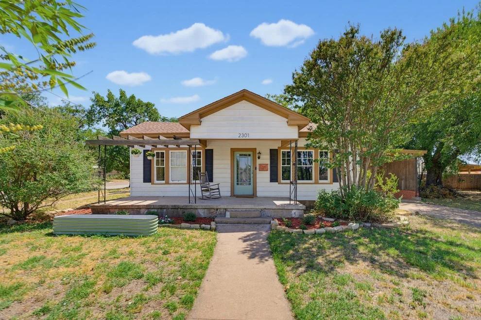 Unit for sale at 2301 S 6th Street, Abilene, TX 79605