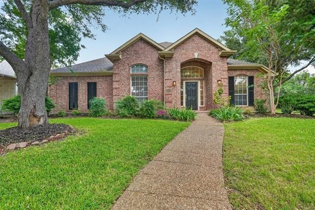 Unit for sale at 6864 Bushnell Drive, Plano, TX 75024
