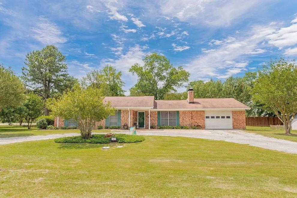 Unit for sale at 324 Texas Drive, Hideaway, TX 75771
