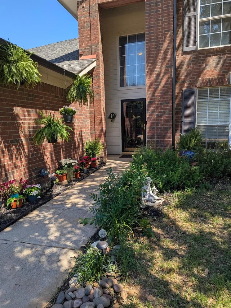 Unit for sale at 101 Silktree Court, Lake Dallas, TX 75065