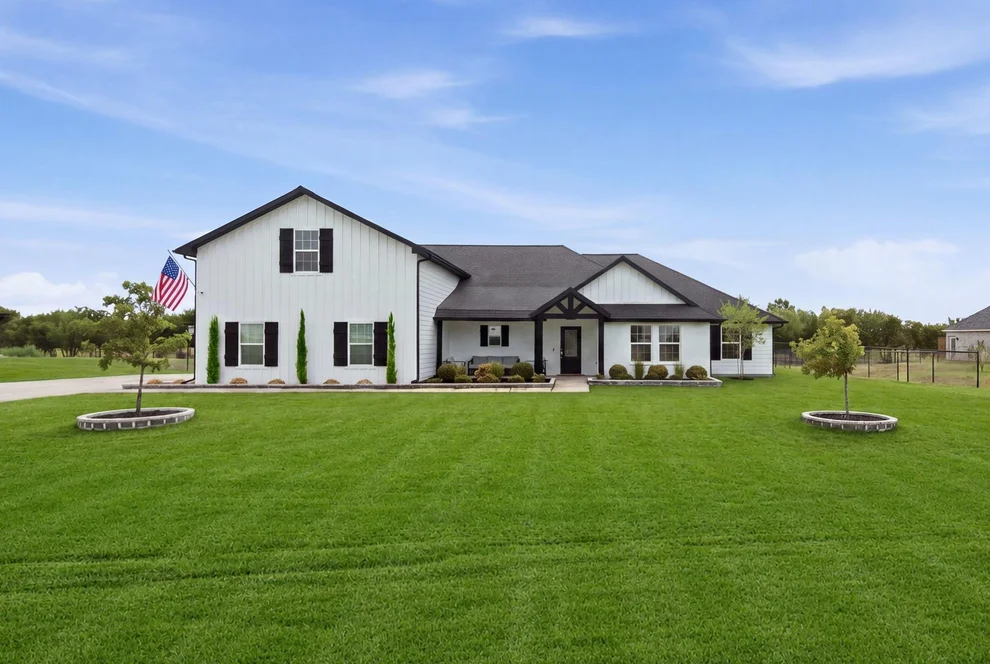 Unit for sale at 10216 Finch Road, Sanger, TX 76266