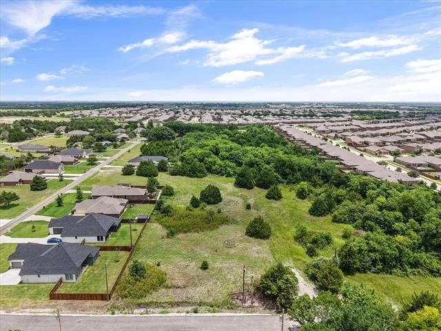 Unit for sale at 120 Lakeshore Lane, Glenn Heights, TX 75154
