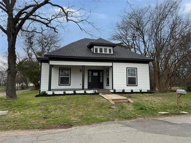 Unit for sale at 110 Mill Street, Cumby, TX 75433