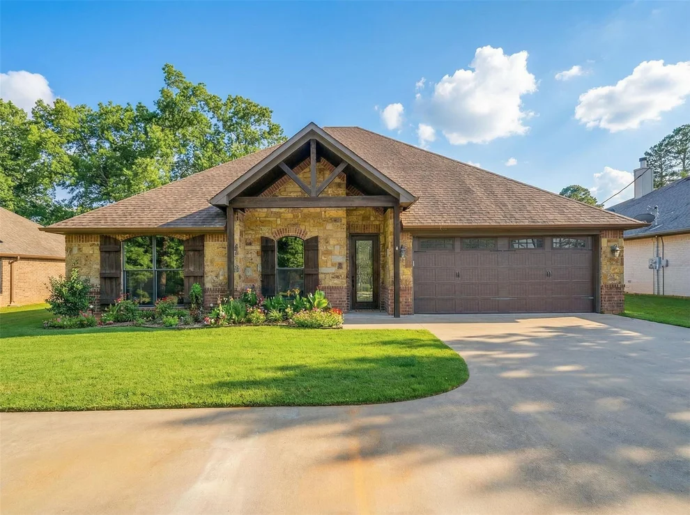 Unit for sale at 2114 W Hawkins Parkway, Longview, TX 75605