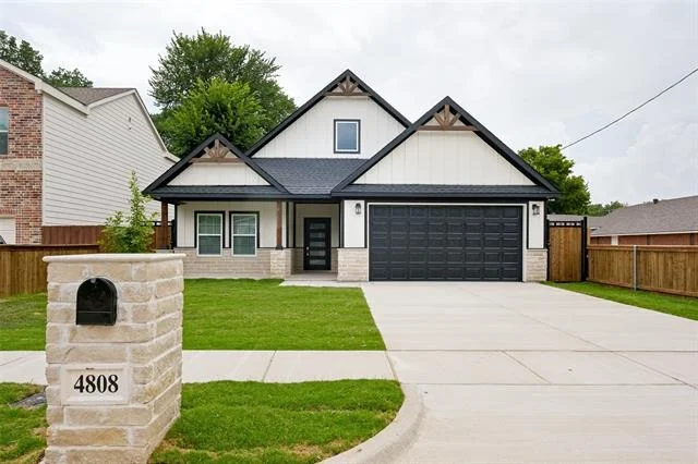 Unit for sale at 4808 Sunshine Drive, Fort Worth, TX 76105