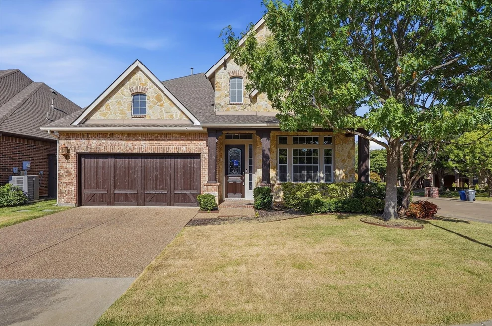Unit for sale at 11327 Mounts Run Drive, Dallas, TX 75218