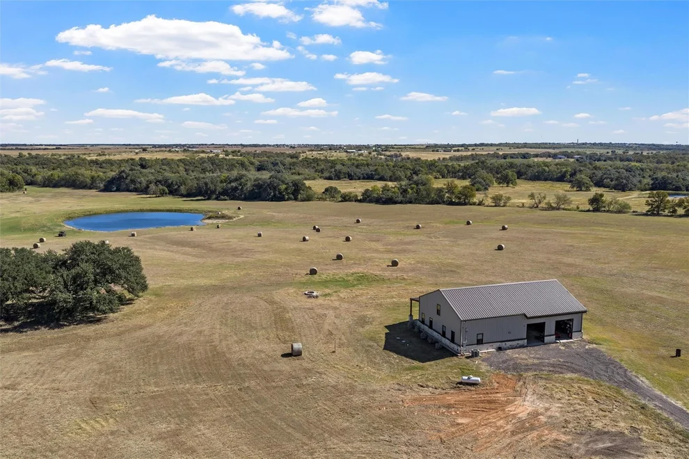Unit for sale at 684 County Road 473, Lott, TX 76656