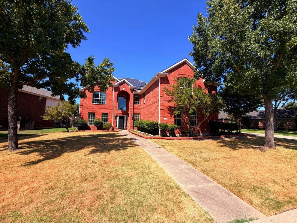 Unit for sale at 217 Green Acres Drive, Murphy, TX 75094