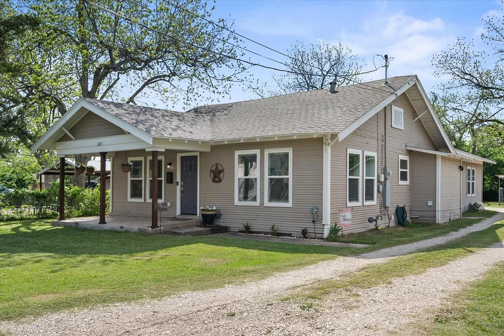 Unit for sale at 2215 W Park Row Boulevard, Corsicana, TX 75110