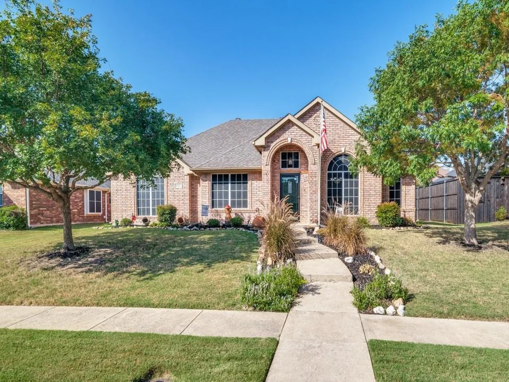 Unit for sale at 10313 Evergreen Drive, Rowlett, TX 75089