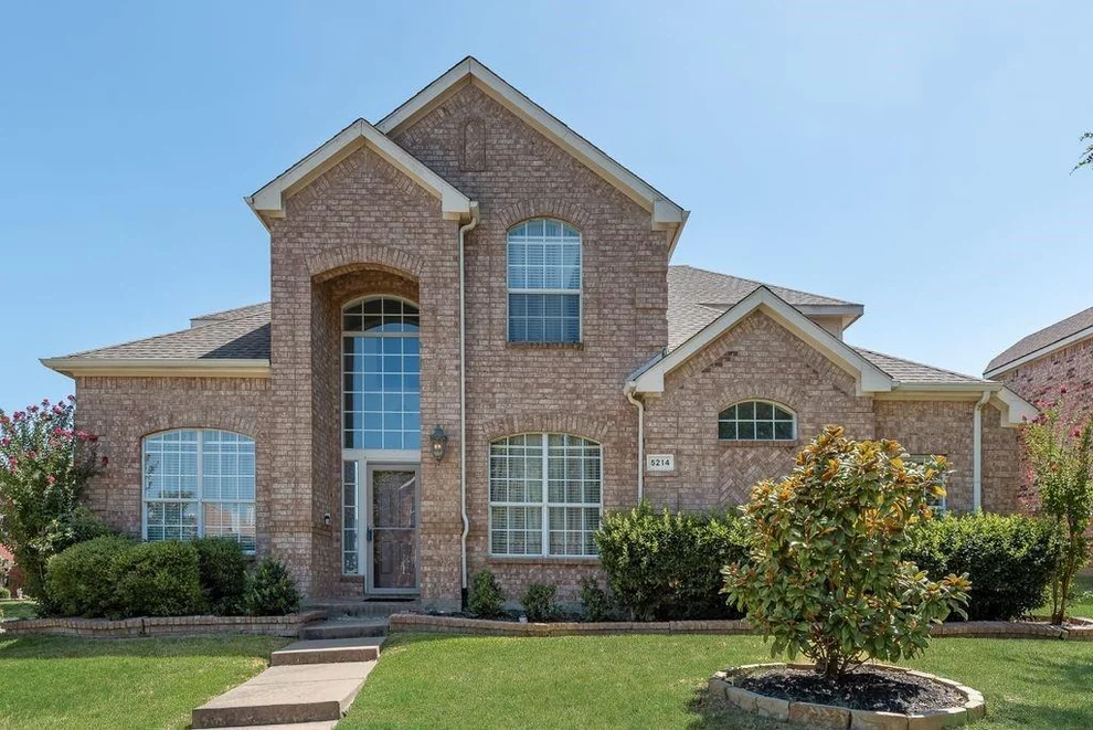 Unit for sale at 5214 Alazan Bay Drive, Rowlett, TX 75089