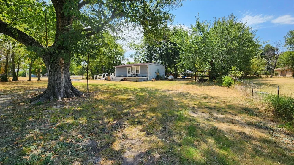 Unit for sale at 197 Gladys Street, Lone Oak, TX 75453