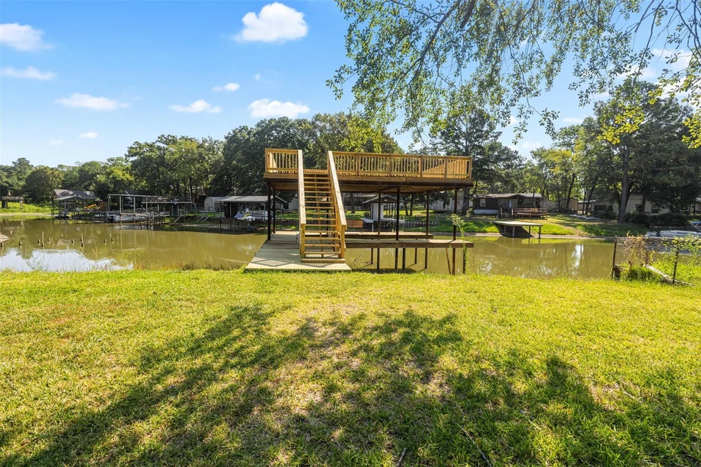 Unit for sale at 7108 Apache Circle, Mabank, TX 75156