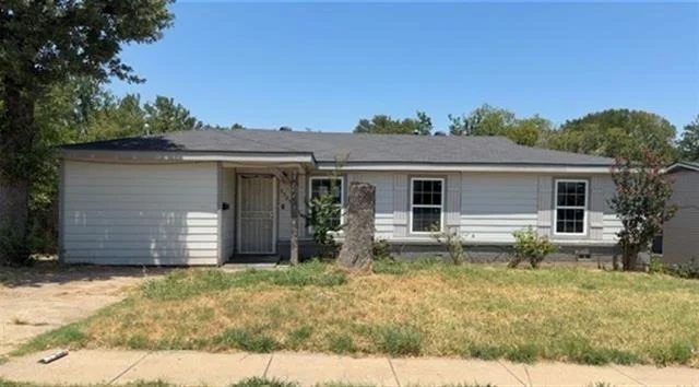Unit for sale at 5505 Wainwright Drive, Fort Worth, TX 76112