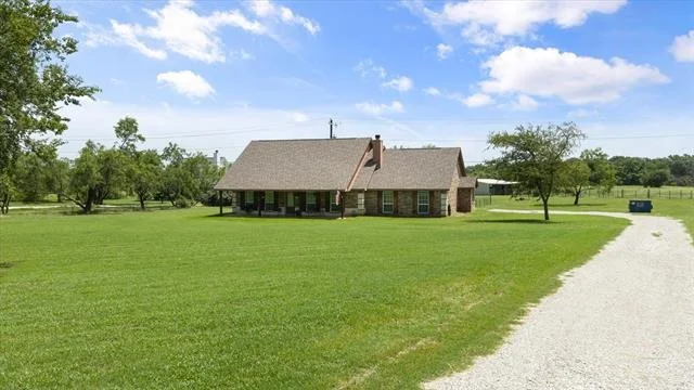 Unit for sale at 511 Highland Road, Springtown, TX 76082