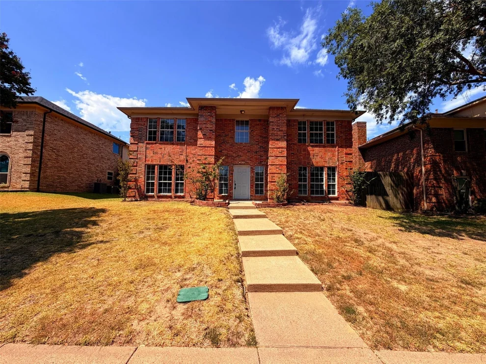 Unit for sale at 2405 Waterloo Lane, Mesquite, TX 75181