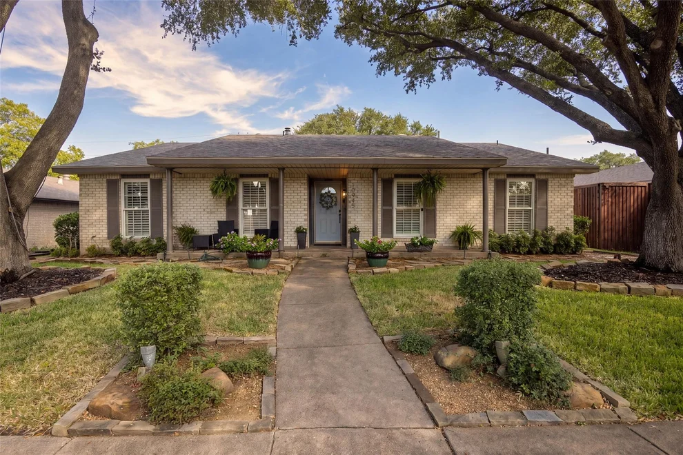 Unit for sale at 10945 Middle Knoll Drive, Dallas, TX 75238
