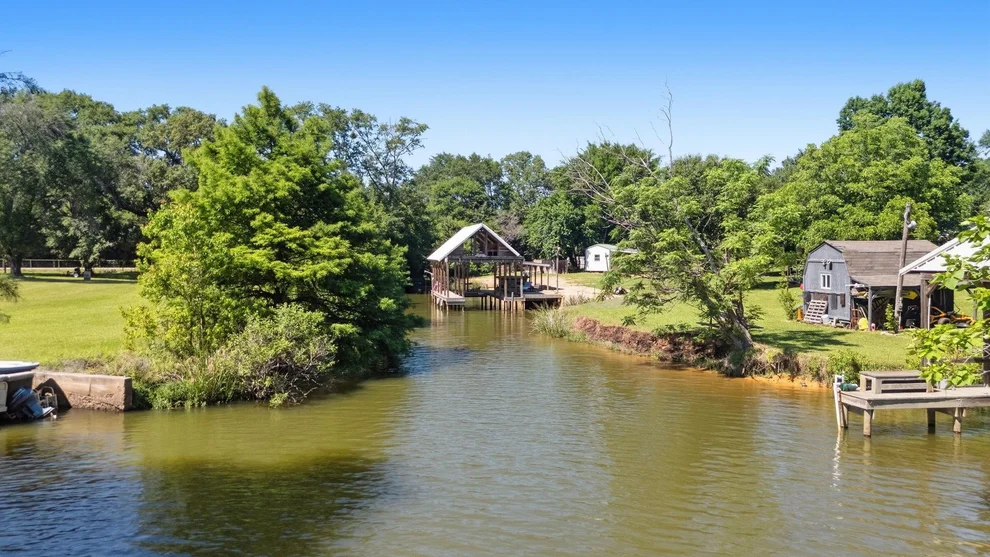 Unit for sale at 16285 W County Road 189, Flint, TX 75762