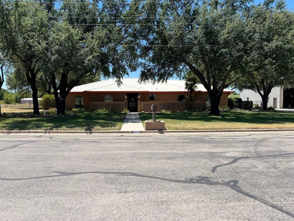 Unit for sale at 4401 River Oaks Drive, Brownwood, TX 76801