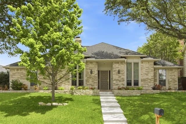 Unit for sale at 236 Canyon Valley Drive, Richardson, TX 75080