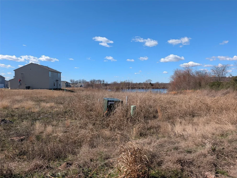 Unit for sale at 101 Brennon Circle, Mabank, TX 75147