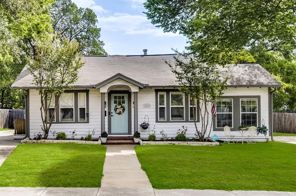 Unit for sale at 1823 Tremont Avenue, Fort Worth, TX 76107