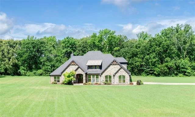 Unit for sale at 20042 E FM 1716, Tatum, TX 75691
