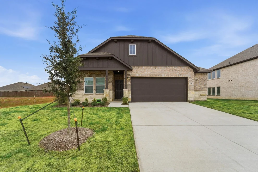 Unit for sale at 232 Triple Crown Road, Waxahachie, TX 75165