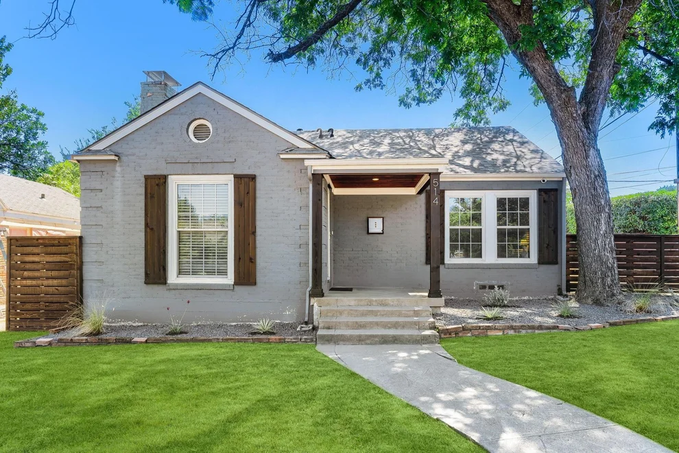 Unit for sale at 514 S Westmoreland Road, Dallas, TX 75211