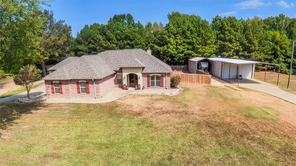 Unit for sale at 135 Pond Drive, Marshall, TX 75672