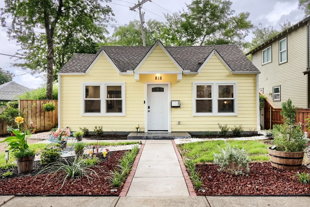 Unit for sale at 818 N Windomere Avenue, Dallas, TX 75208