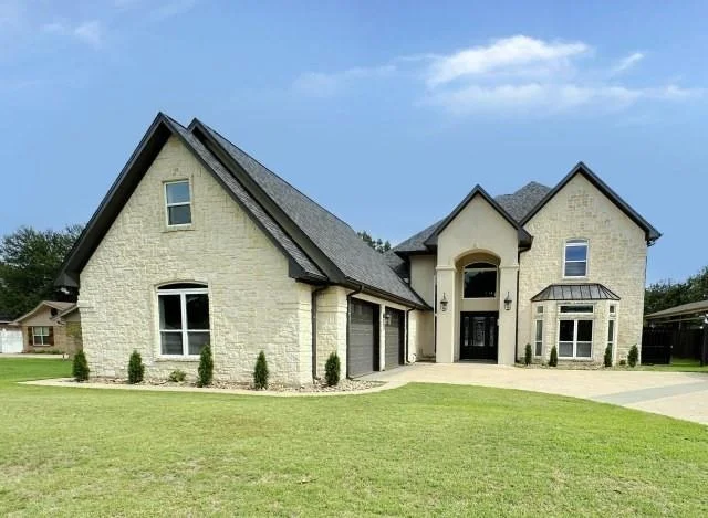 Unit for sale at 201 Casas Del Sur Street, Granbury, TX 76049