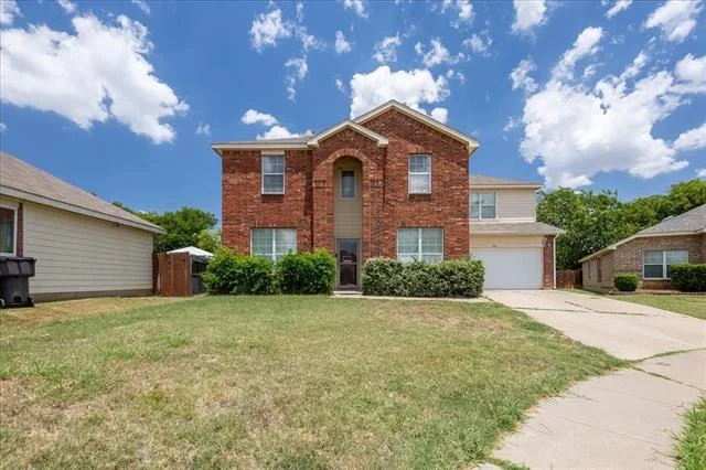 Unit for sale at 308 Autumn Park, Fort Worth, TX 76140