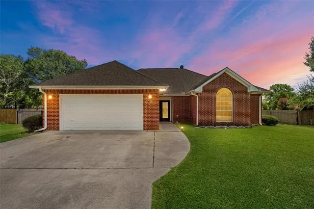 Unit for sale at 104 Frost Creek Avenue, Groesbeck, TX 76642