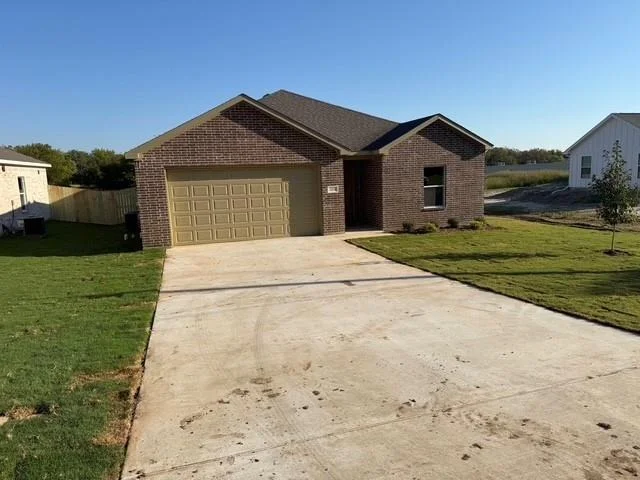 Unit for sale at 309 Garland Road, Bells, TX 75414