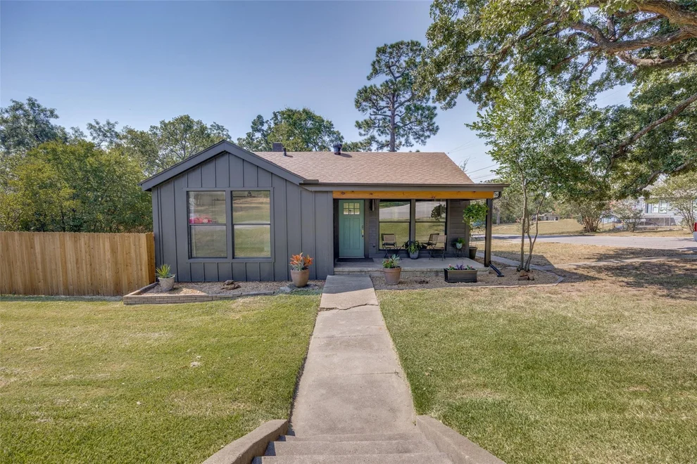 Unit for sale at 1530 W Chestnut Street, Denison, TX 75020