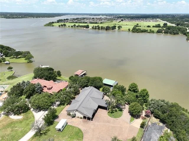 Unit for sale at 2318 Weatherford Highway, Granbury, TX 76048