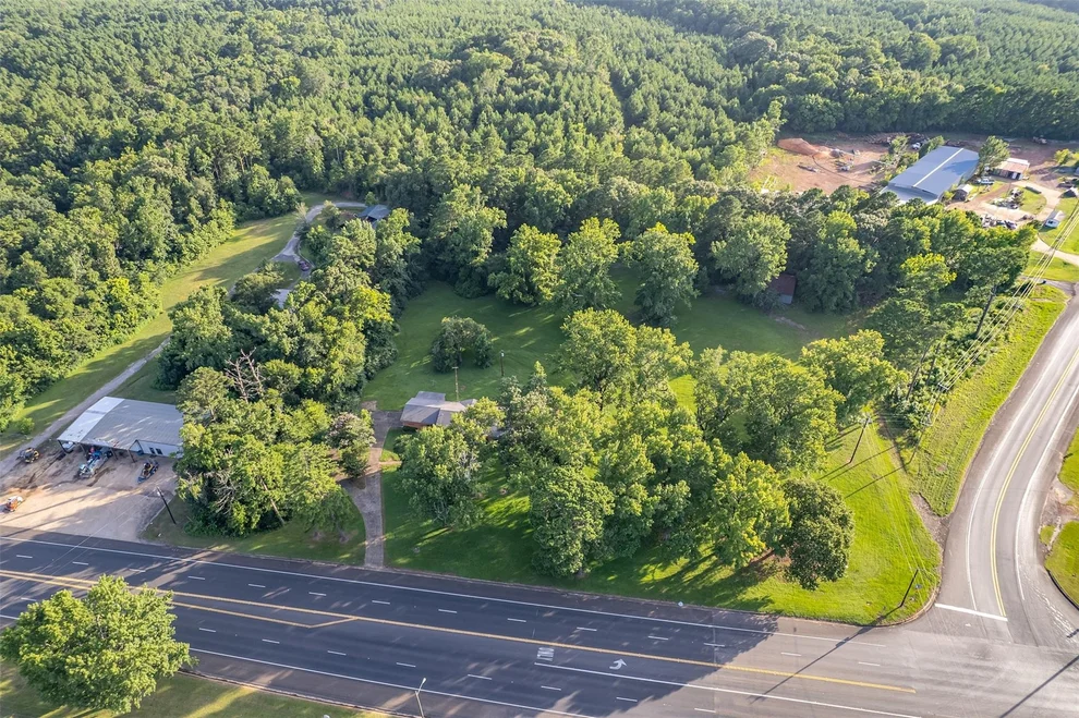 Unit for sale at 1858 S Dickinson Drive, Rusk, TX 75785