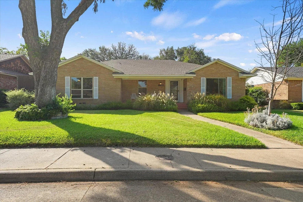 Unit for sale at 6138 N Jim Miller Road, Dallas, TX 75228